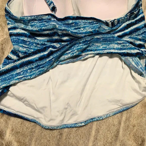 Croft & Barrow Women’s Tankini - Picture 4 of 6